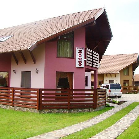 Colt De Rai Hotel Covasna Ngoại thất bức ảnh